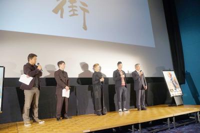 石巻ロケ映画「生きる街」が公開 主演の夏木さんら舞台あいさつ イオンシネマ 地域と家族への愛を描く