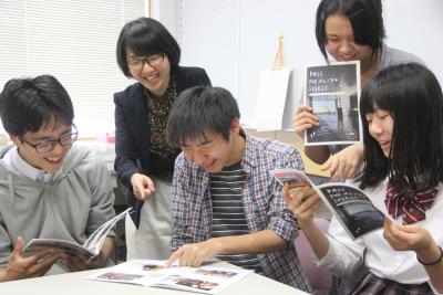 石巻高新聞部が取材協力　ＰＡＳＳ ＴＨＥ イシノマキＳＰＩＲＩＴ この街はおもしろい！　魅力伝える無料冊子発行